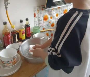 弥勒帮妈妈做家务的收获有哪些？